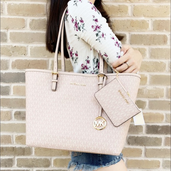 Gaby’sBags-Michael Kors Carryall Tote&Wallet SET - Picture 3 of 5